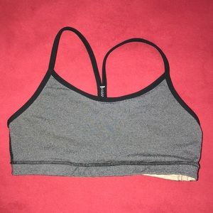 Women’s Lululemon sports bra